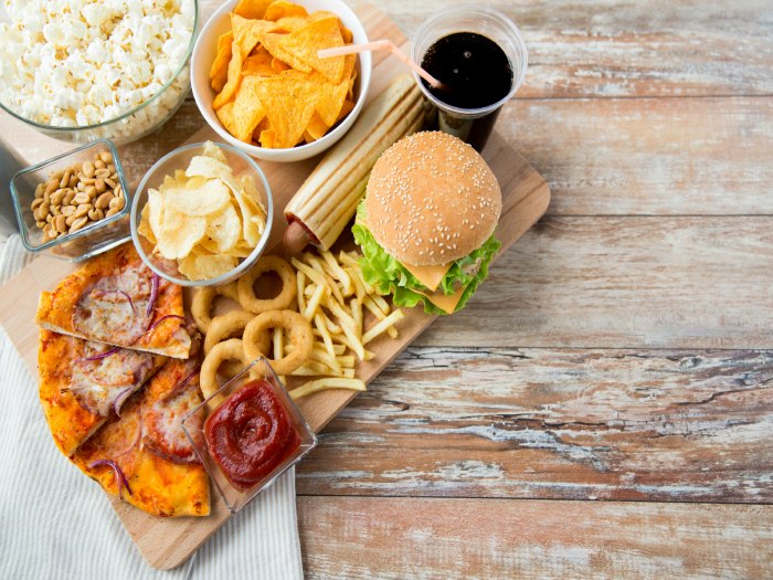 ¿Puede la comida provocar un cáncer de colon?